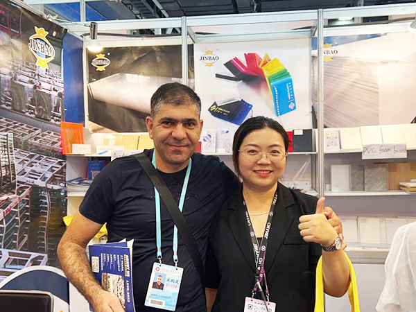 Feria-de-importaci&oacute;n-y-exportaci&oacute;n-de-China-jinbao-acr&iacute;lico-pvc-9