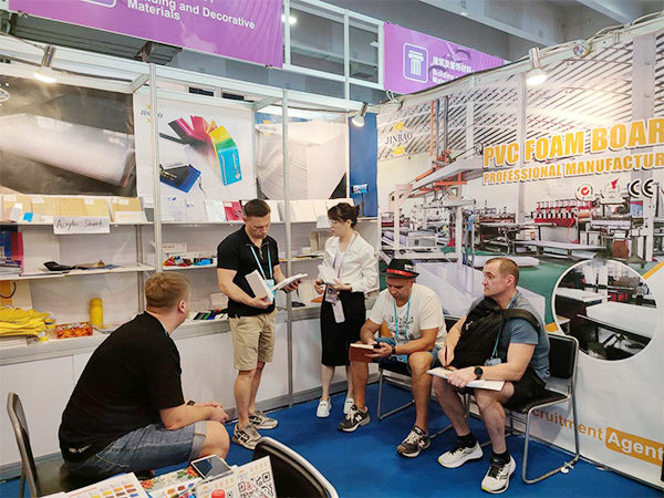 Feria-de-importaci&oacute;n-y-exportaci&oacute;n-de-China-jinbao-acr&iacute;lico-pvc-2