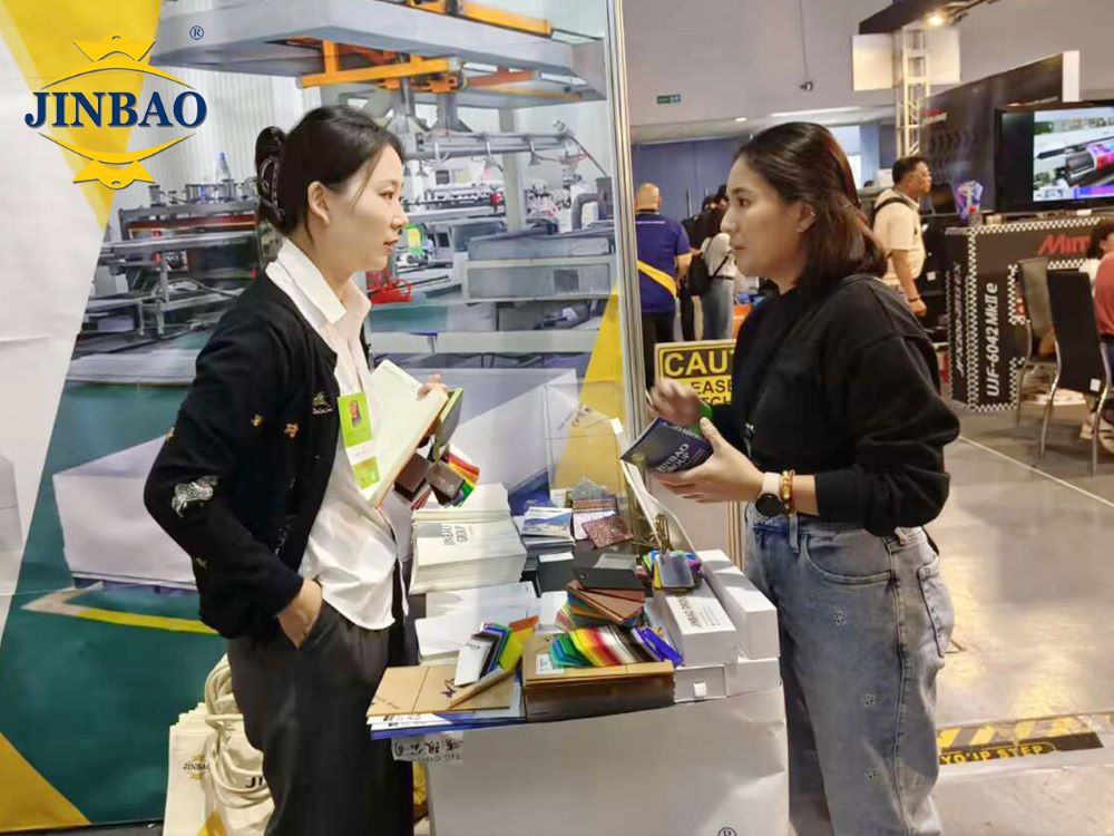 Exposici&oacute;n en Filipinas celebrada con &eacute;xito (10)