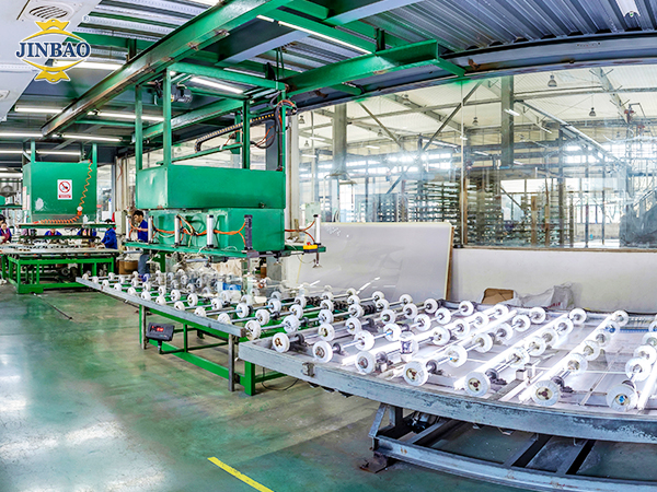 &iquest;C&oacute;mo se mantienen sus tableros de espuma de PVC en ambientes h&uacute;medos o mojados?