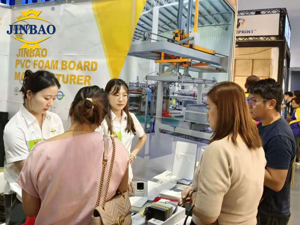 Exposici&oacute;n en Filipinas celebrada con &eacute;xito (2)