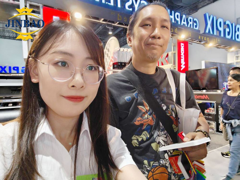 Exposici&oacute;n en Filipinas celebrada con &eacute;xito (4)