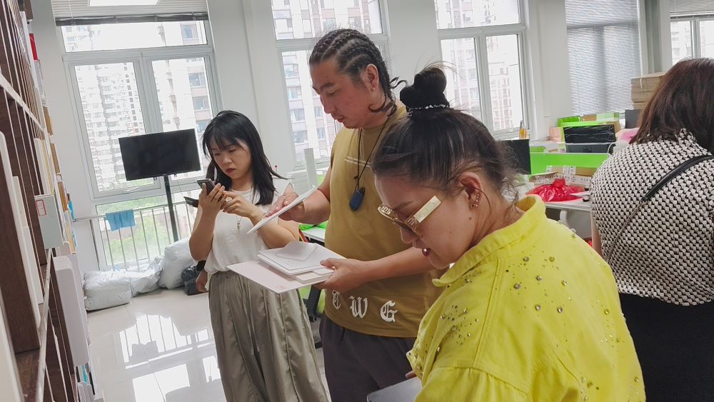 Clientes mongoles visitaron Jinbao (6)