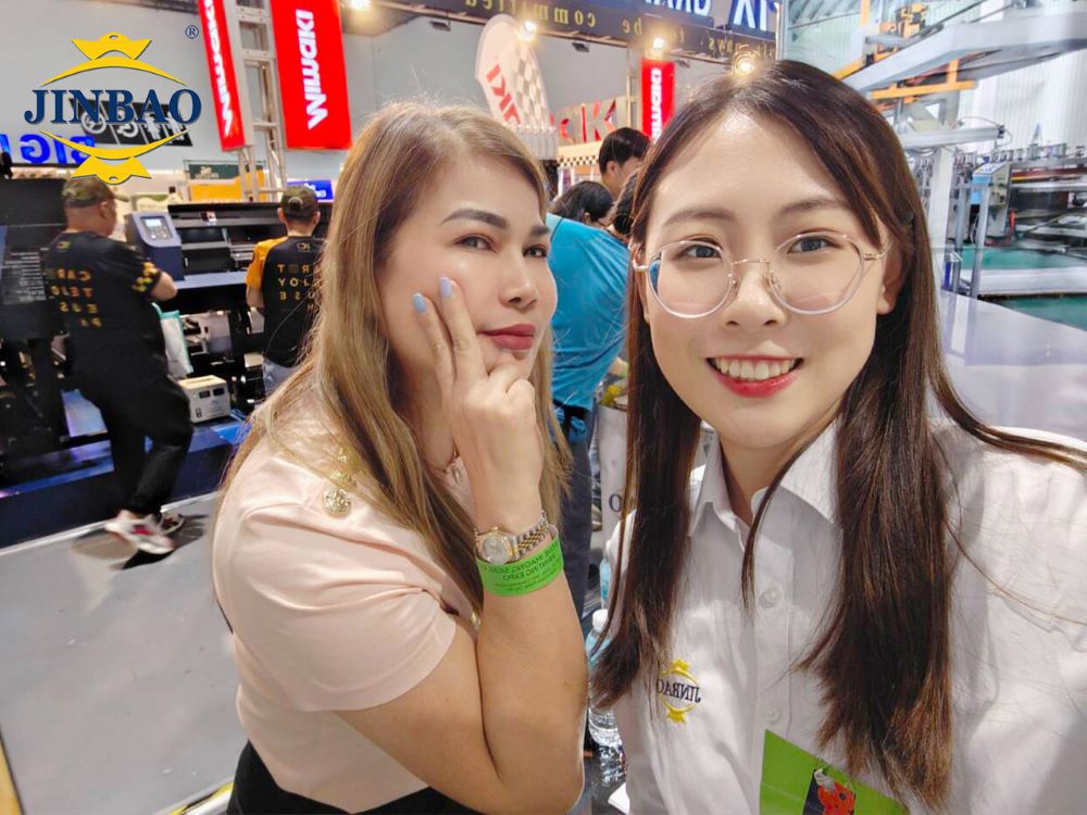 Exposici&oacute;n en Filipinas celebrada con &eacute;xito (8)