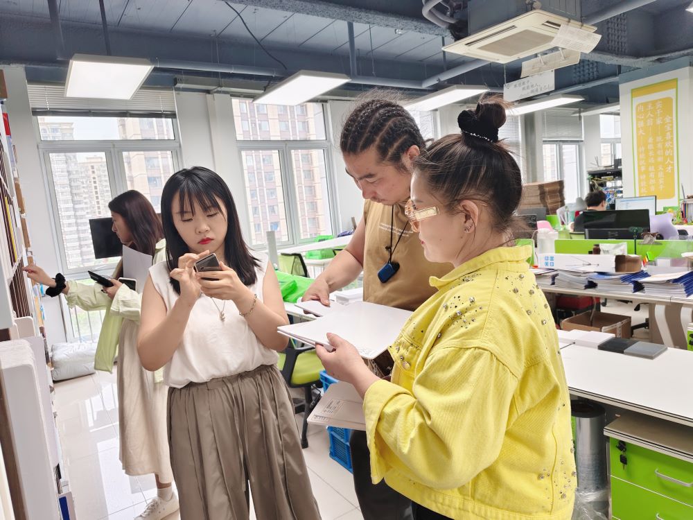 Clientes mongoles visitaron Jinbao (9)